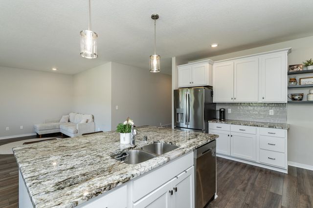 1639 Hadley Creek Drive NE, Rochester, MN 55906