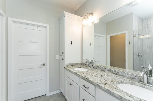 1639 Hadley Creek Drive NE, Rochester, MN 55906