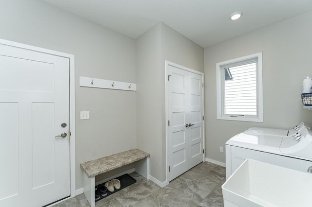 1639 Hadley Creek Drive NE, Rochester, MN 55906