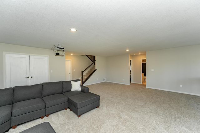 1639 Hadley Creek Drive NE, Rochester, MN 55906