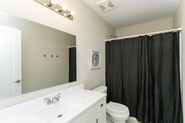 1639 Hadley Creek Drive NE, Rochester, MN 55906