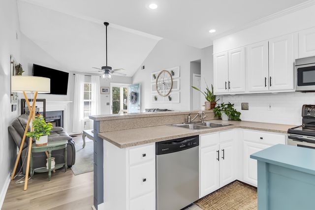 1204 Marvin Avenue, Charleston, SC 29407