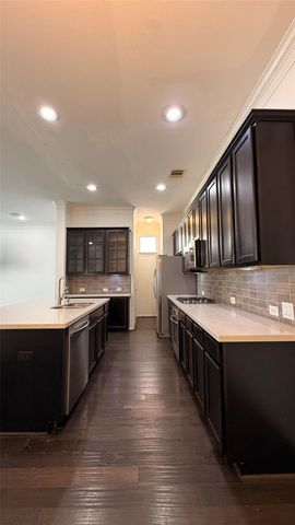 6363 Fairdale Lane C, Houston, TX 77057
