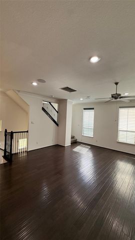 6363 Fairdale Lane C, Houston, TX 77057