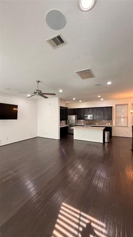 6363 Fairdale Lane C, Houston, TX 77057