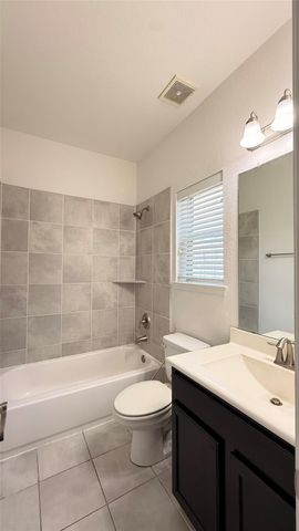6363 Fairdale Lane C, Houston, TX 77057