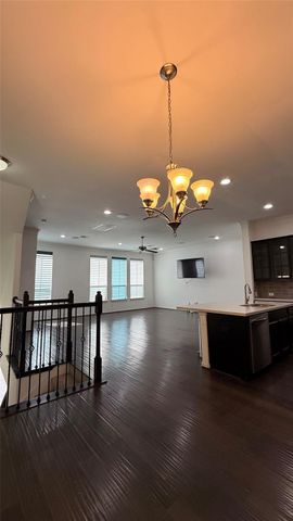 6363 Fairdale Lane C, Houston, TX 77057