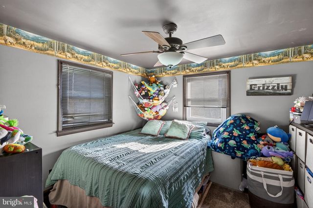 962 GROSSTOWN RD, Pottstown, PA 19464