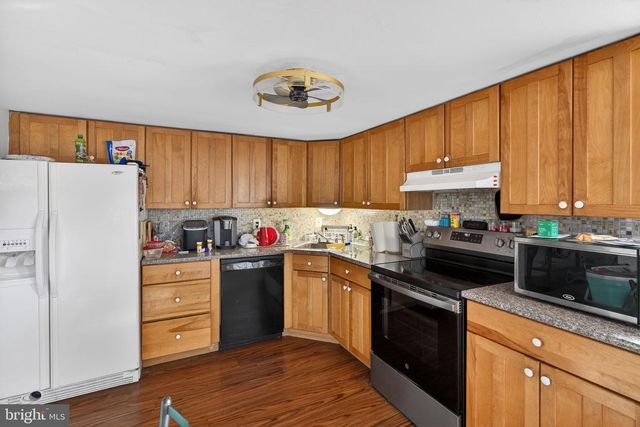 962 GROSSTOWN RD, Pottstown, PA 19464