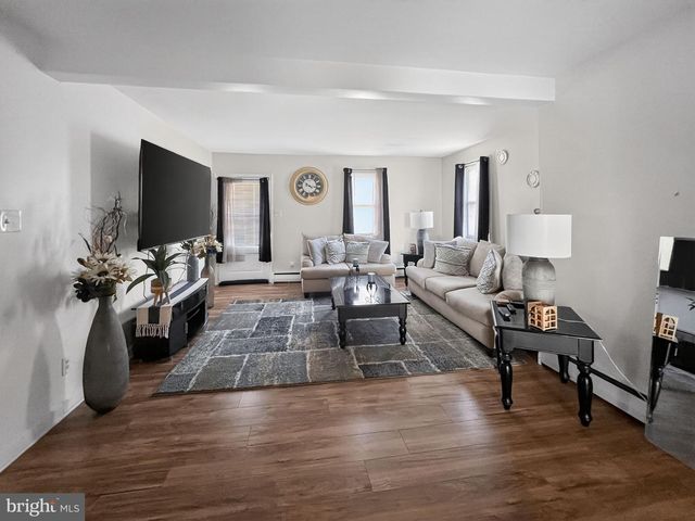 962 GROSSTOWN RD, Pottstown, PA 19464