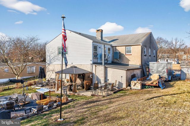 962 GROSSTOWN RD, Pottstown, PA 19464