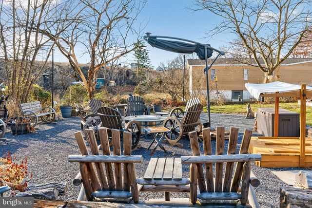 962 GROSSTOWN RD, Pottstown, PA 19464