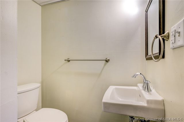 3157 Wooded Way, Jeffersonville, IN 47130