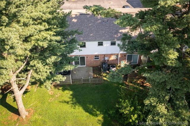 3157 Wooded Way, Jeffersonville, IN 47130