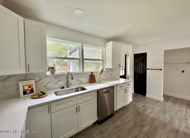 1836 AGAVE Circle S, Jacksonville, FL 32246