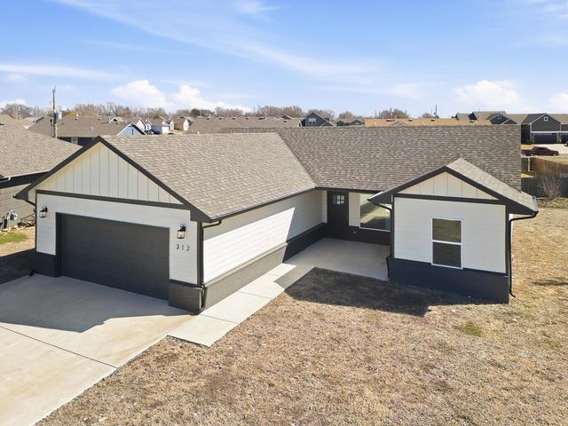 312 Deer Run Ave, El Dorado, KS 67042