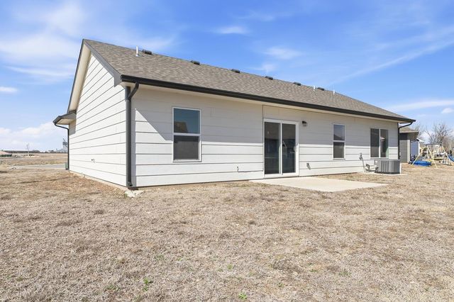 312 Deer Run Ave, El Dorado, KS 67042