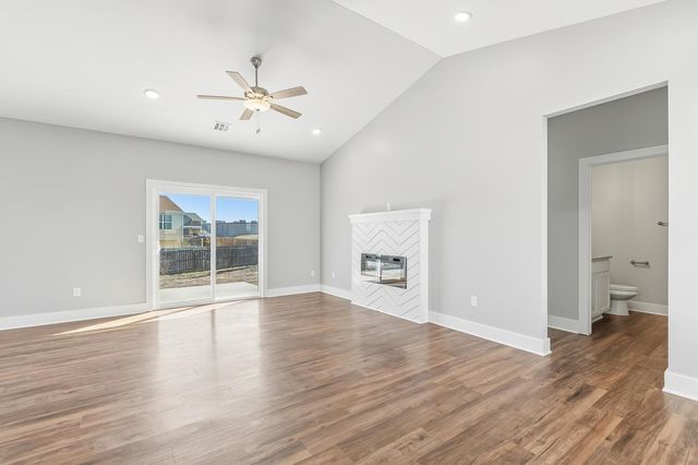 312 Deer Run Ave, El Dorado, KS 67042