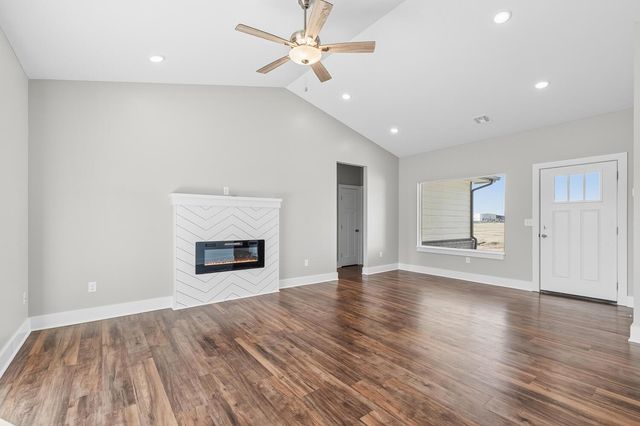 312 Deer Run Ave, El Dorado, KS 67042