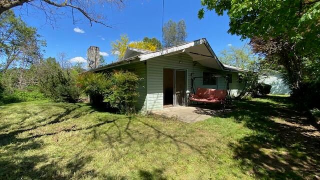 333 W Park Street, Grants Pass, OR 97527