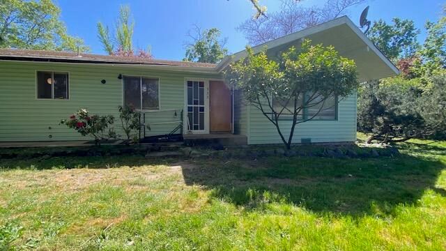 333 W Park Street, Grants Pass, OR 97527