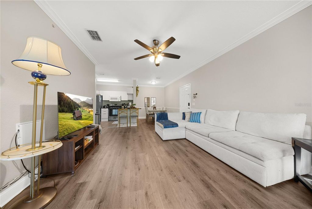 Image 14 of property listing at 3307 S KIRKMAN ROAD 129, Orlando, FL 32811