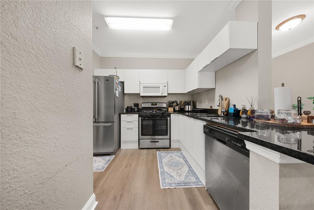 Image 15 of property listing at 3307 S KIRKMAN ROAD 129, Orlando, FL 32811