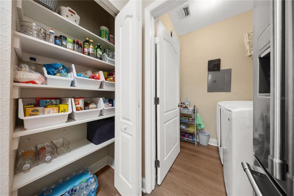 Image 18 of property listing at 3307 S KIRKMAN ROAD 129, Orlando, FL 32811