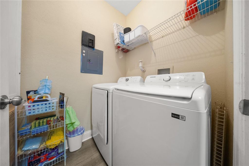Image 19 of property listing at 3307 S KIRKMAN ROAD 129, Orlando, FL 32811