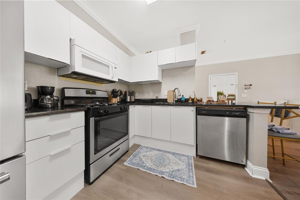 Image 20 of property listing at 3307 S KIRKMAN ROAD 129, Orlando, FL 32811