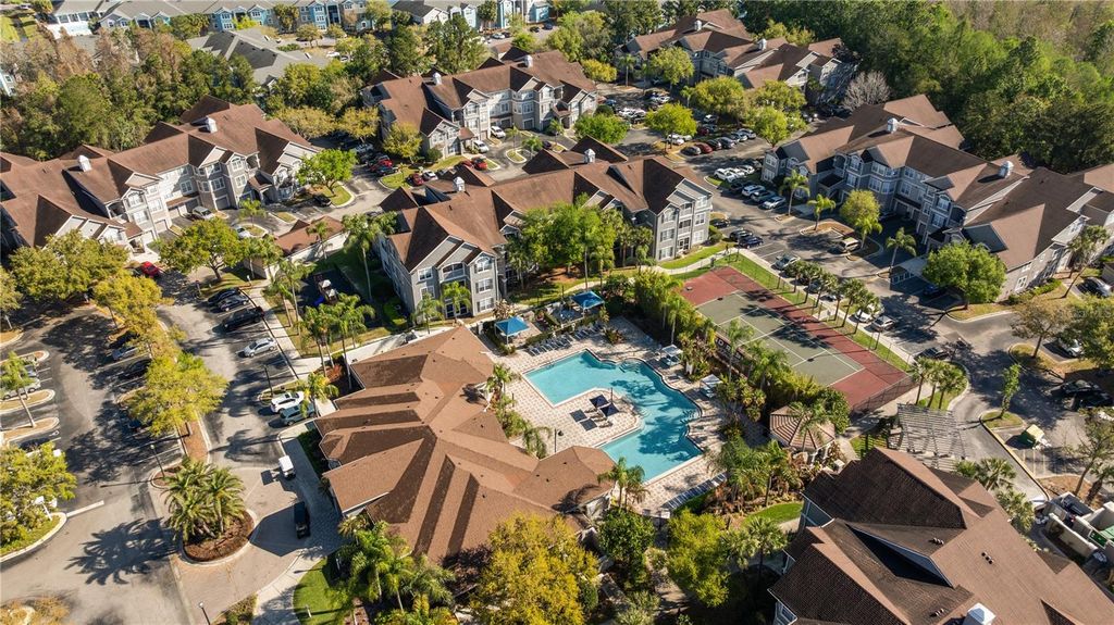 Image 5 of property listing at 3307 S KIRKMAN ROAD 129, Orlando, FL 32811
