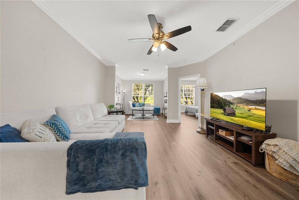 Image 10 of property listing at 3307 S KIRKMAN ROAD 129, Orlando, FL 32811