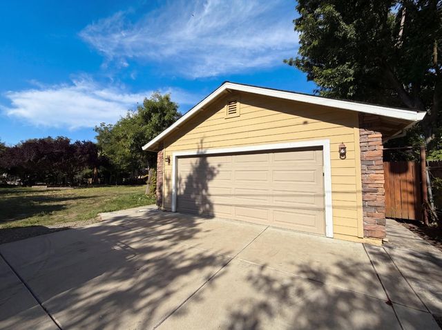 8233 Fair Way, Citrus Heights, CA 95610