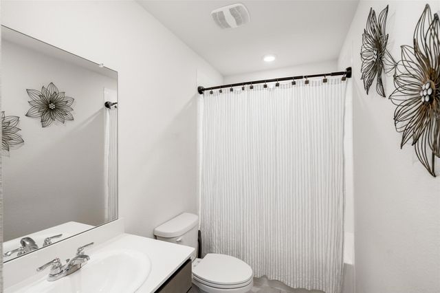 100 Samuel Street, Denton, TX 76207