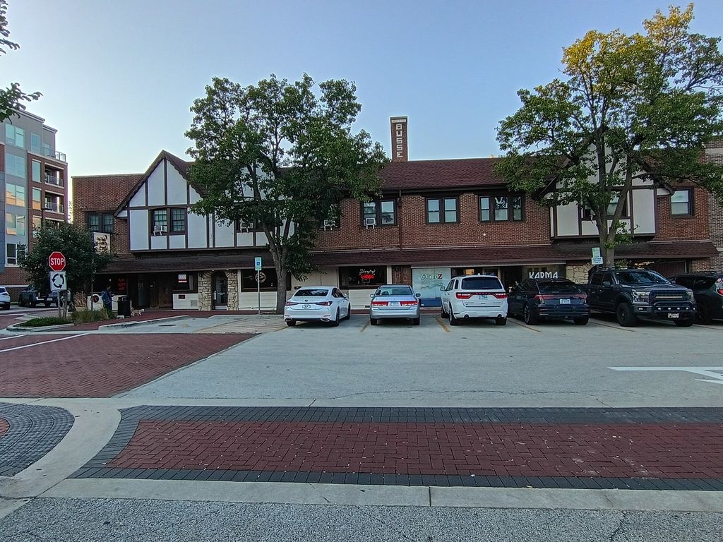 6 W Busse Avenue, Mount Prospect, IL 60056 — exterior