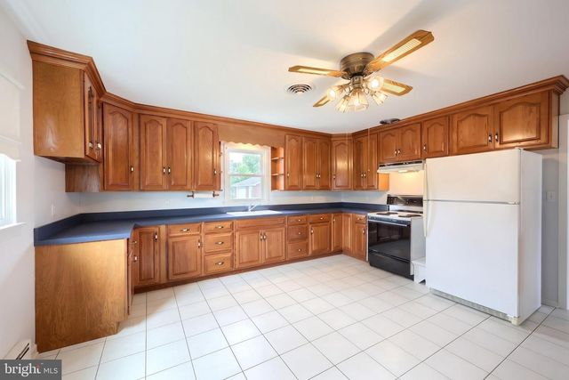 2056 BRIDGEVIEW RD, New Freedom, PA 17349