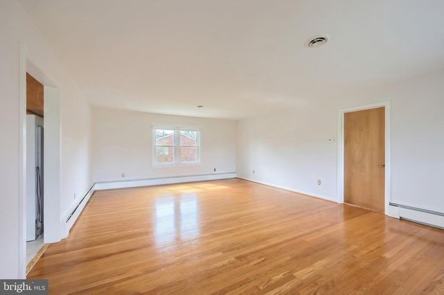 2056 BRIDGEVIEW RD, New Freedom, PA 17349