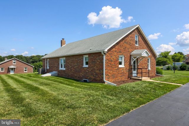 2056 BRIDGEVIEW RD, New Freedom, PA 17349