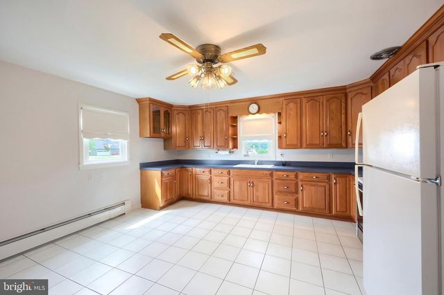2056 BRIDGEVIEW RD, New Freedom, PA 17349