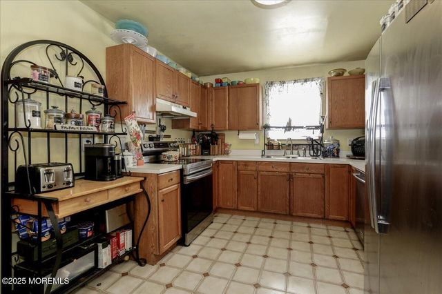 516 Poplar Street, Lakehurst, NJ 08733