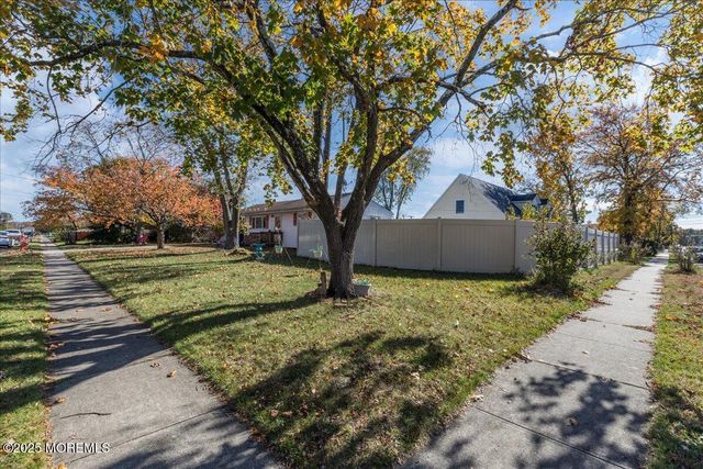 516 Poplar Street, Lakehurst, NJ 08733