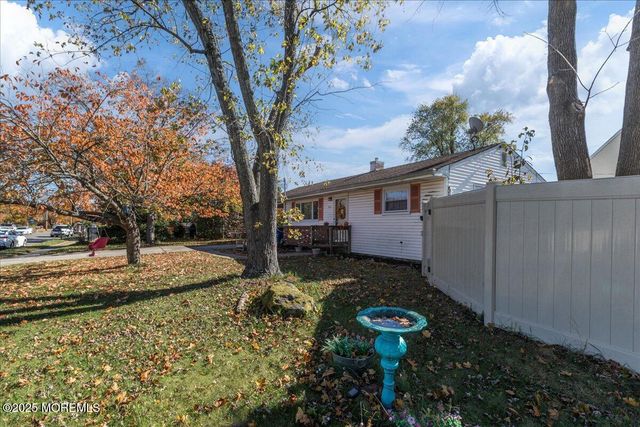 516 Poplar Street, Lakehurst, NJ 08733