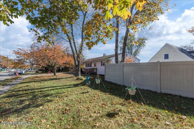 516 Poplar Street, Lakehurst, NJ 08733