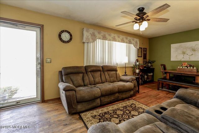 516 Poplar Street, Lakehurst, NJ 08733