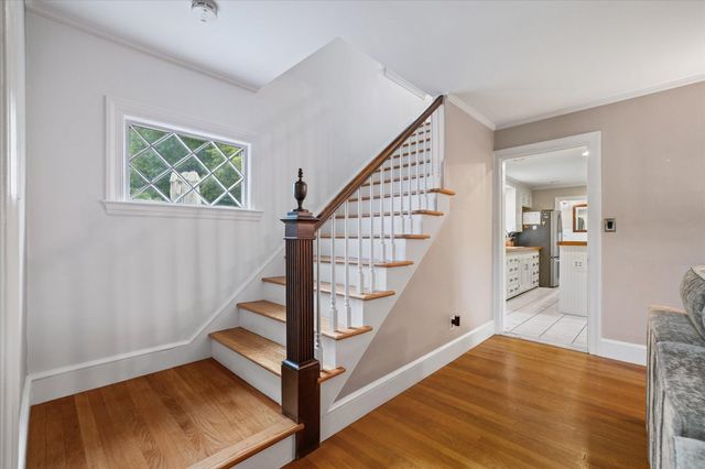 5 Field St, Auburn, MA 01501