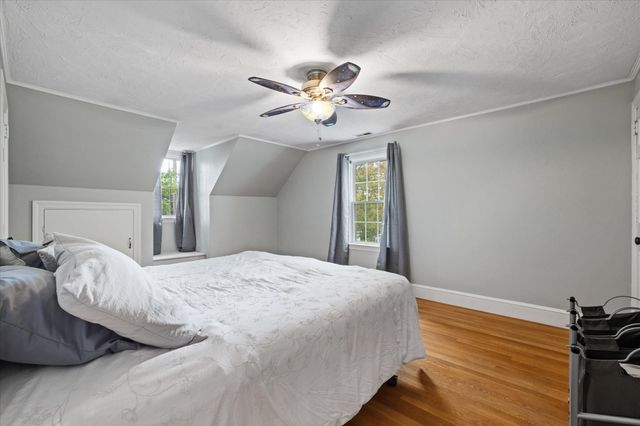 5 Field St, Auburn, MA 01501