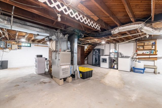 5 Field St, Auburn, MA 01501