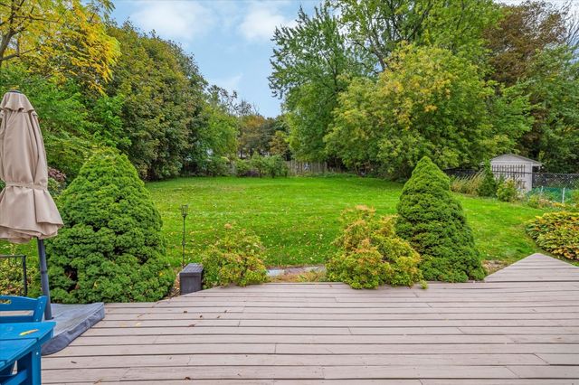 5 Field St, Auburn, MA 01501
