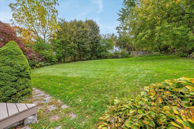 5 Field St, Auburn, MA 01501