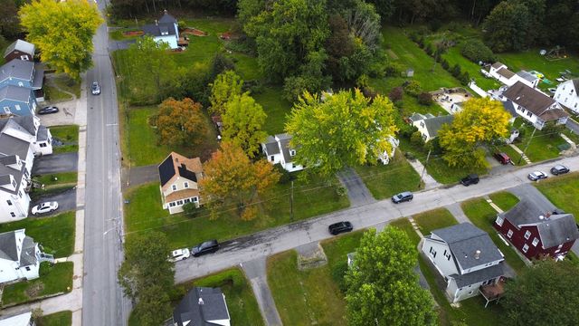 5 Field St, Auburn, MA 01501